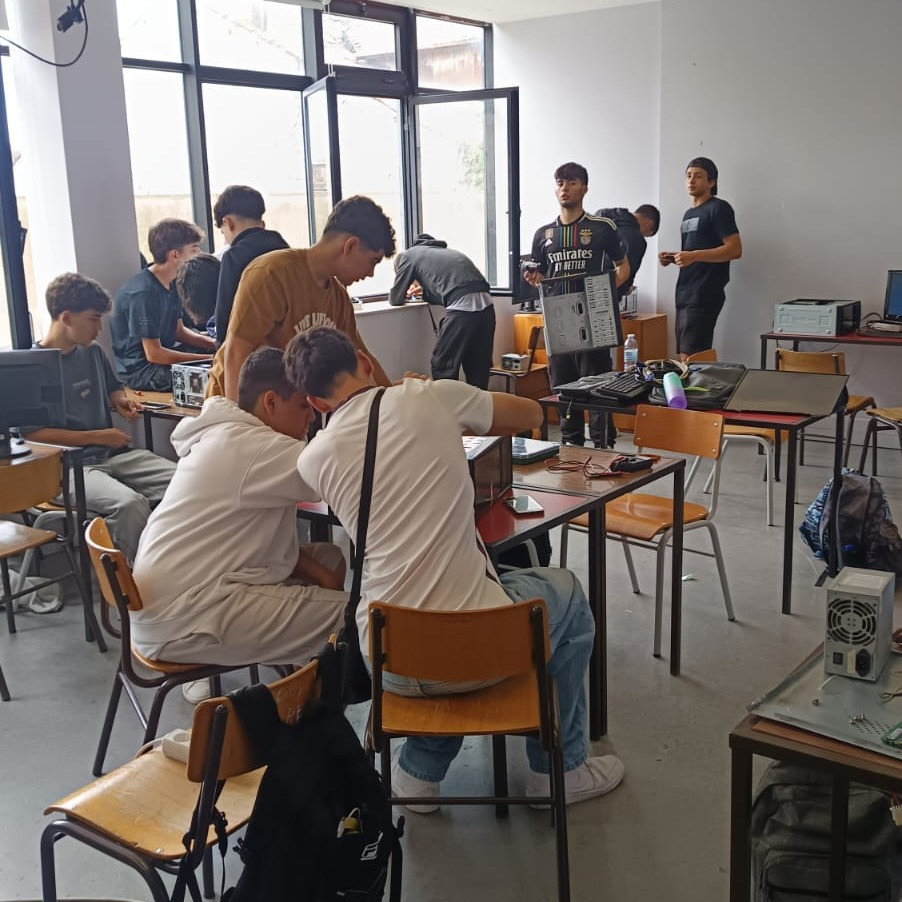 Inovação nas Aulas Práticas do Curso de Programador/a de Informática