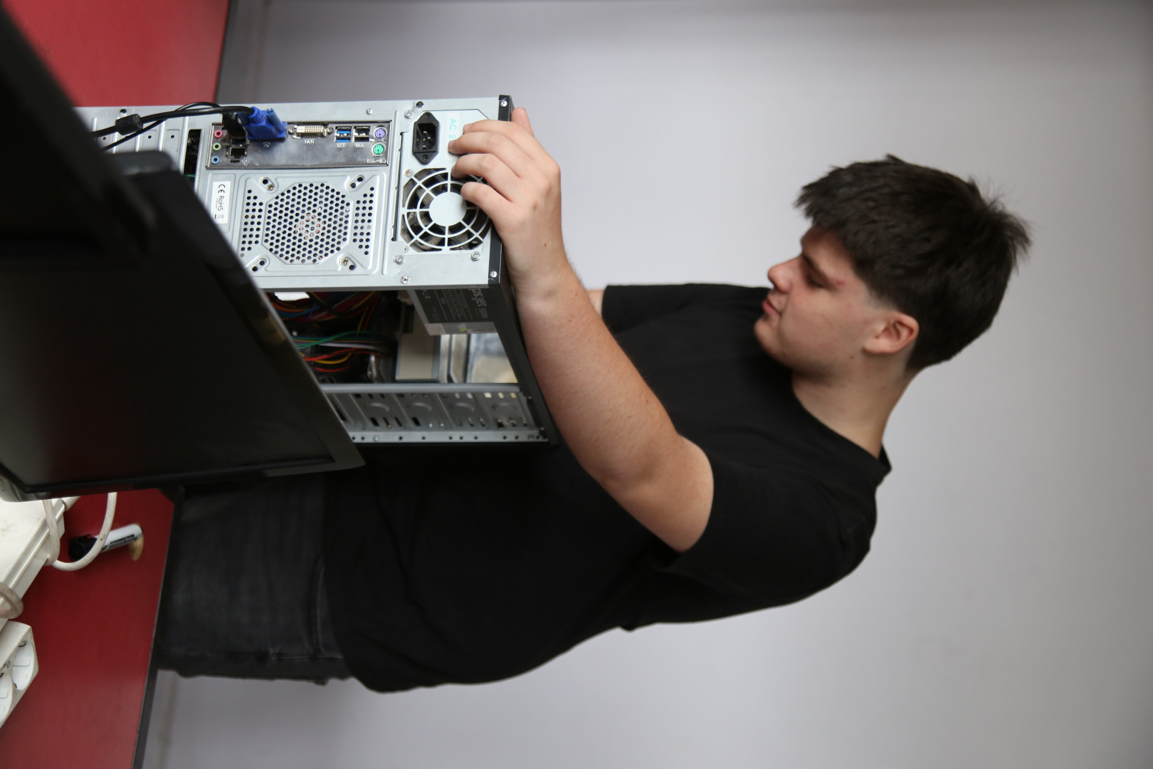 curso-profissional-informatica-sistemas-escola-raul-doria-4.JPG