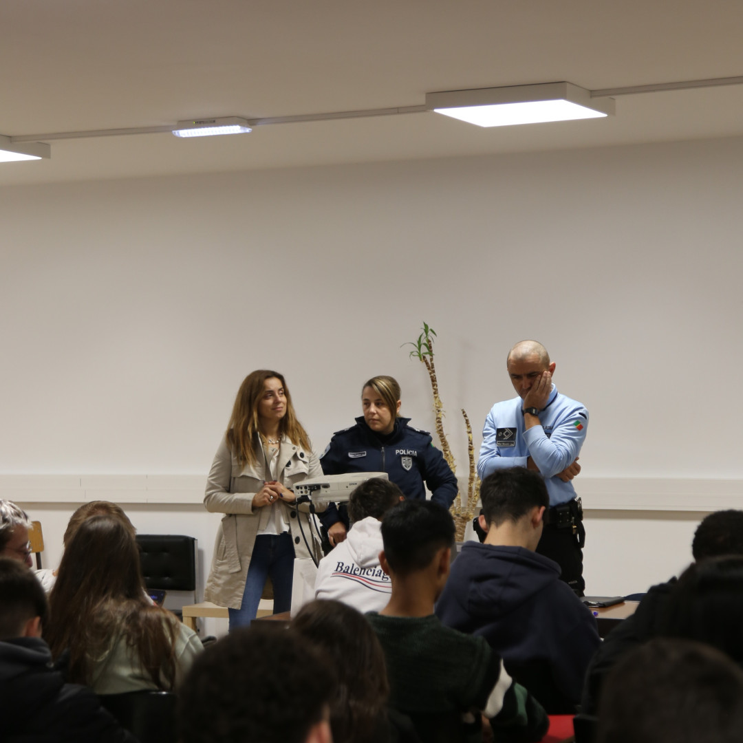 PRD recebe Escola Segura para ação sobre drogas e riscos